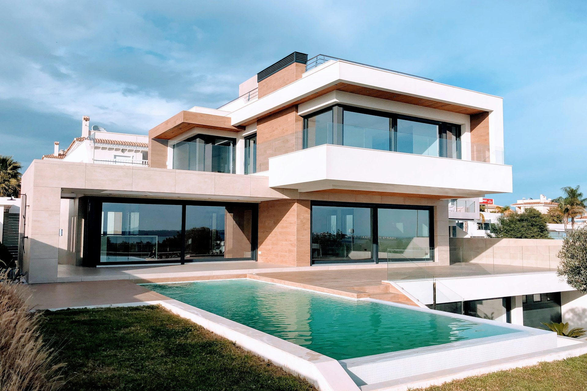 5 Things to Check Before Buying Beachfront Property